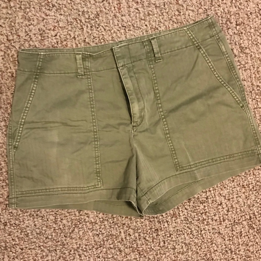 GAP shorts
